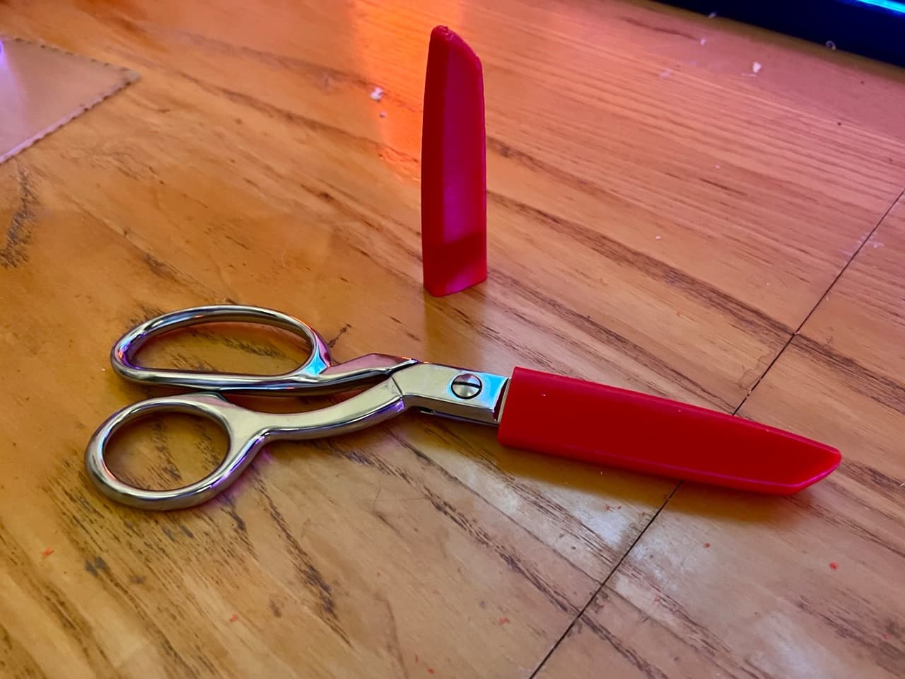 Gingher 8" Fabric Shears Sheath